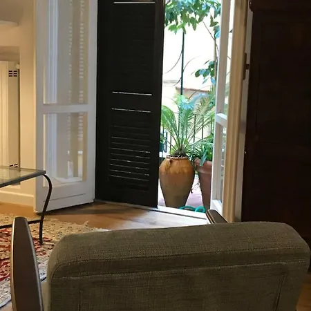 Roma-ntic Spanish Steps Apartment *